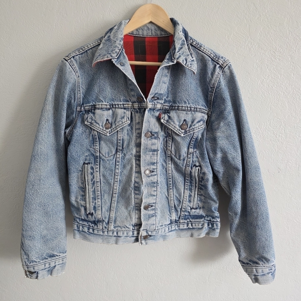 Vintage Mens Levis Denim Trucker Jacket Red Plaid Lined USA Made 80/90s Sz Small